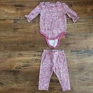 GAP Baby Organic Cotton Mix and Match Printed Bodysuit and Leggings 2-Piece 3-6M